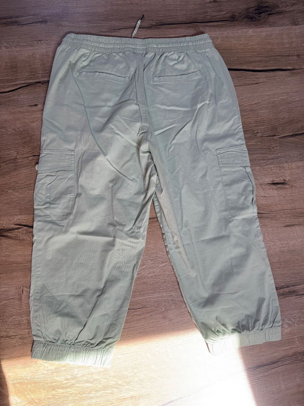 Hosen: 3/4 Sommerhose Gr. 42 helles Grün – Gebraucht aus Roggwil BE von Himmubett 1