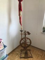 Antikes Zürcherspinrad mit Elfenbeinknöpfe