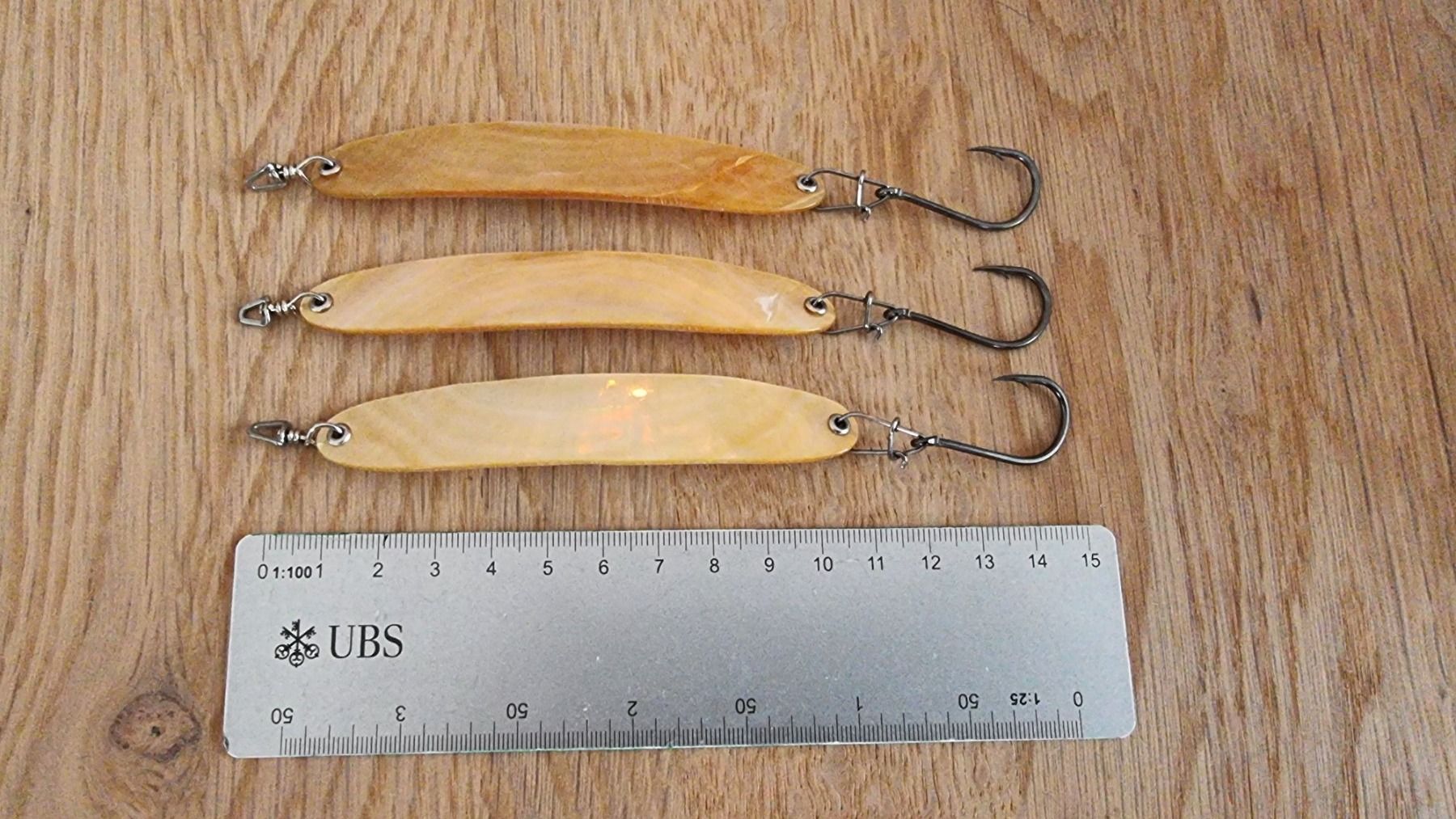 Köder: Schlepplöffel Perlmutt Perlmuttspangen Makassar 100mm – Gebraucht aus Abtwil SG von Fischerei_Artikel