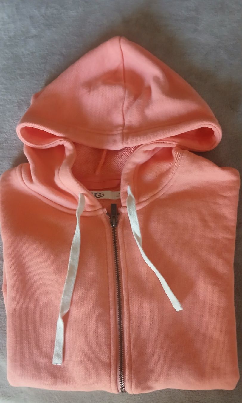 Ugg Giacche: NEW UGG DAMEN ZIPPER GRÖSSE M – Nuovo (secondo la descrizione) da Villa Luganese venduto da luxlady