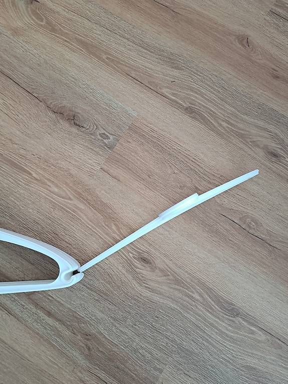 Appendiabiti: Plastikkleiderbügel 20 Stk. – Usato da Uhwiesen venduto da Marthalen02 2