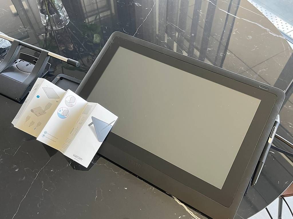Wacom Tablet PC: Wacom Cintiq 16 – Usato da Morges venduto da lou_l7qs