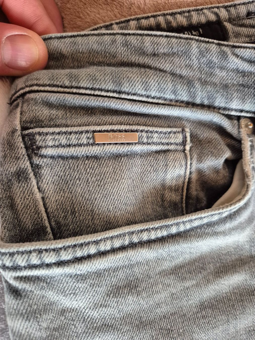 Jeans: Hugo Boss Hose hell grau grösse 36/34 – Usato da Wolhusen venduto da ste_b79v 1