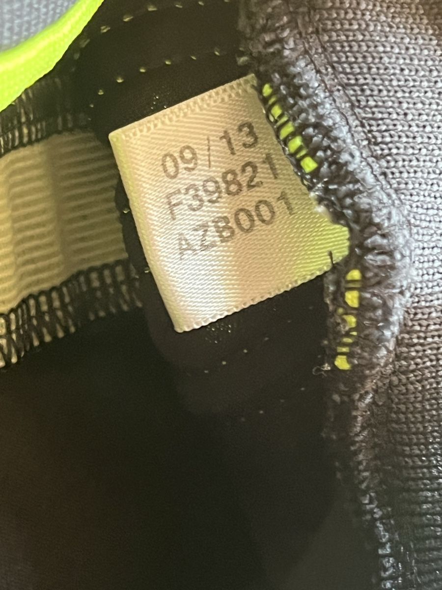 Adidas Canottiere & Pantaloni: Original Iniesta Spanien 2014 Trikot M – Usato da Burgdorf venduto da Shirtsy 4