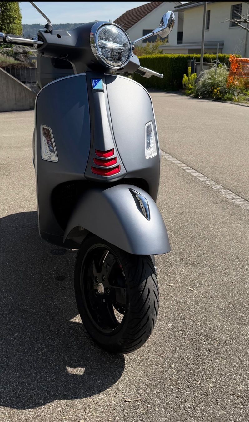 Piaggio Scooters: Piaggio Vespa 300 HPE – Gebraucht aus Kreuzlingen von jul_5c5v 2