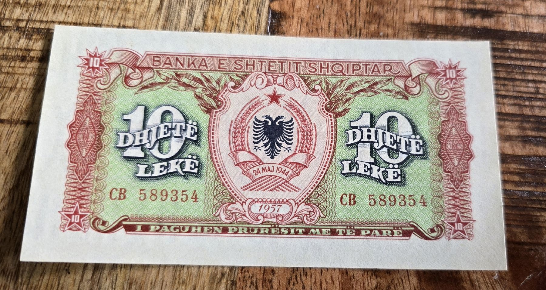 Banconote: Banknote Albanien - 10 Lekë 1957 – Usato da Rotkreuz venduto da Titotesla