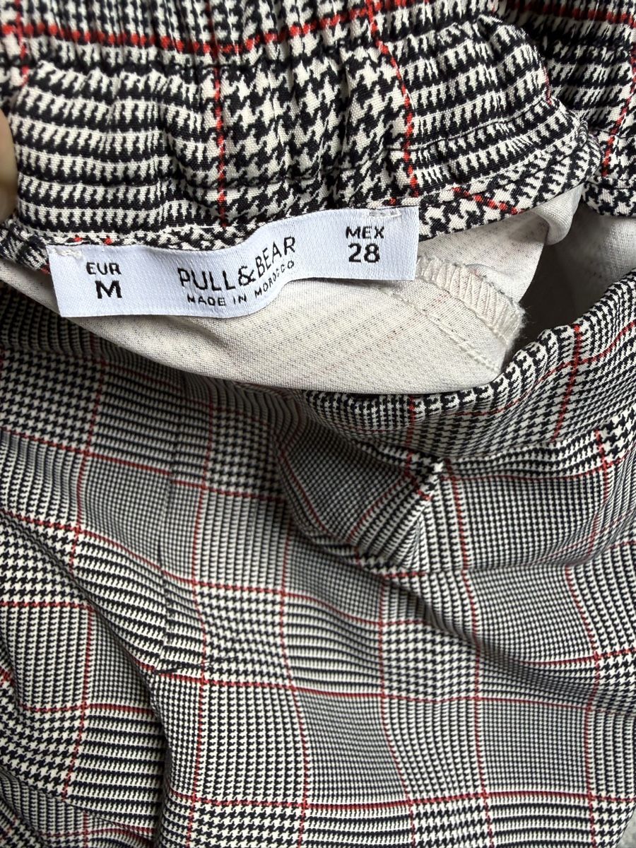 Pull&Bear Pantaloni: Pull&Bear Checked Trousers - Like New - Size M (Fits S) – Nuovo (secondo la descrizione) da Genève venduto da fat_5zzp 1