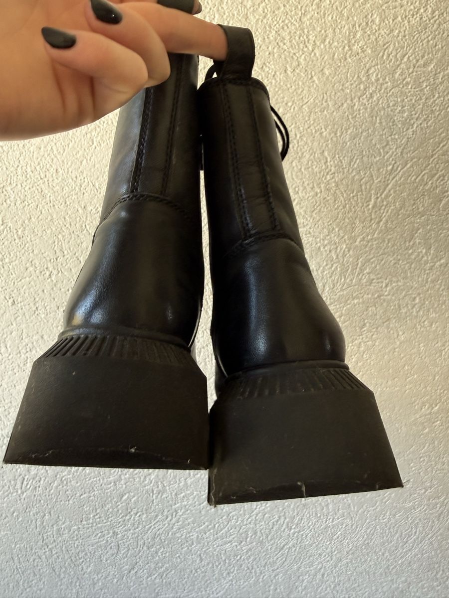 Scarpe da donna: Boots – Usato da Uznach venduto da Linda.balaj 2