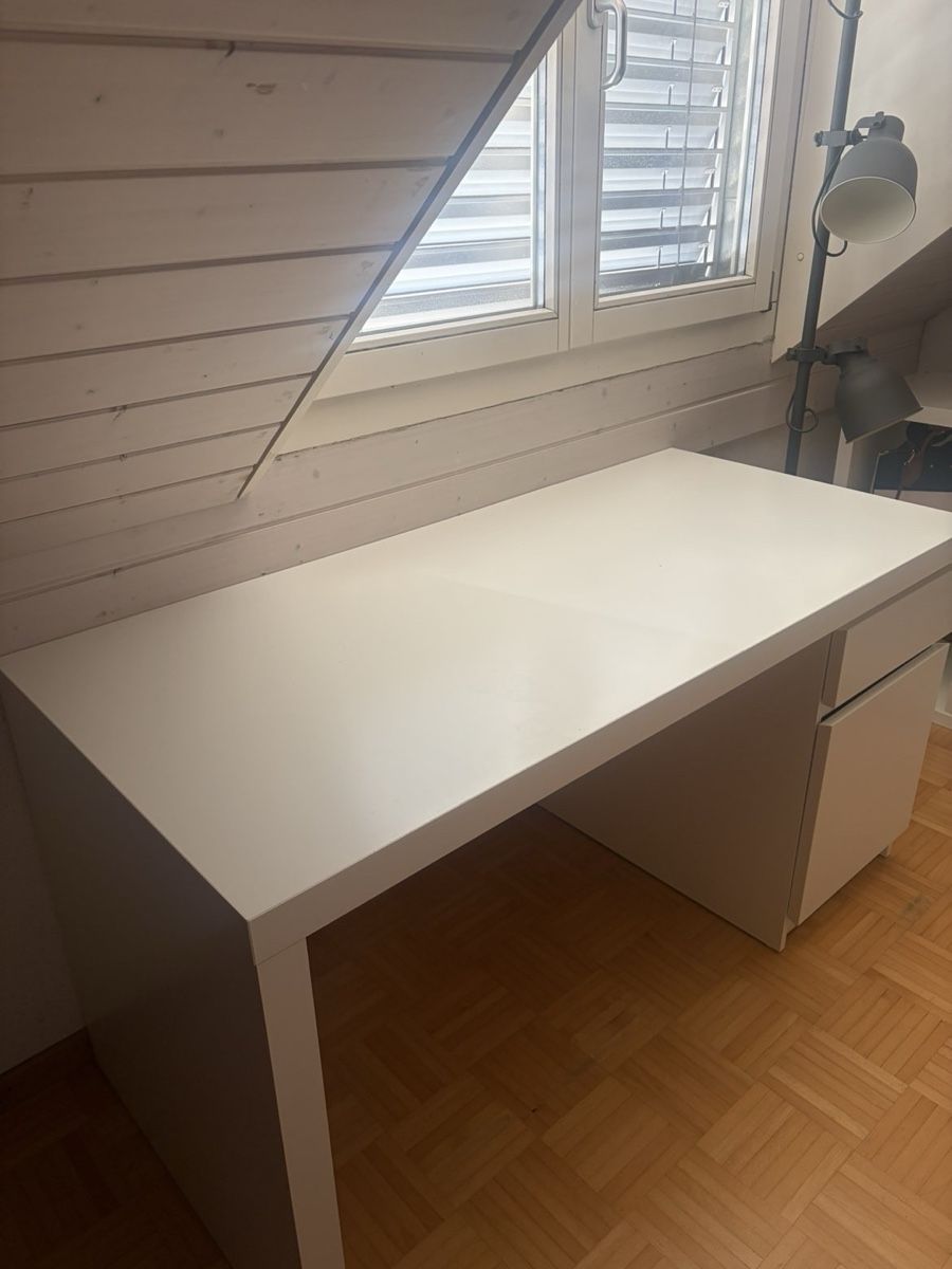 Bureaux: Bureau blanc  – D'occasion à Châtel-St-Denis par Lou_Hock 1