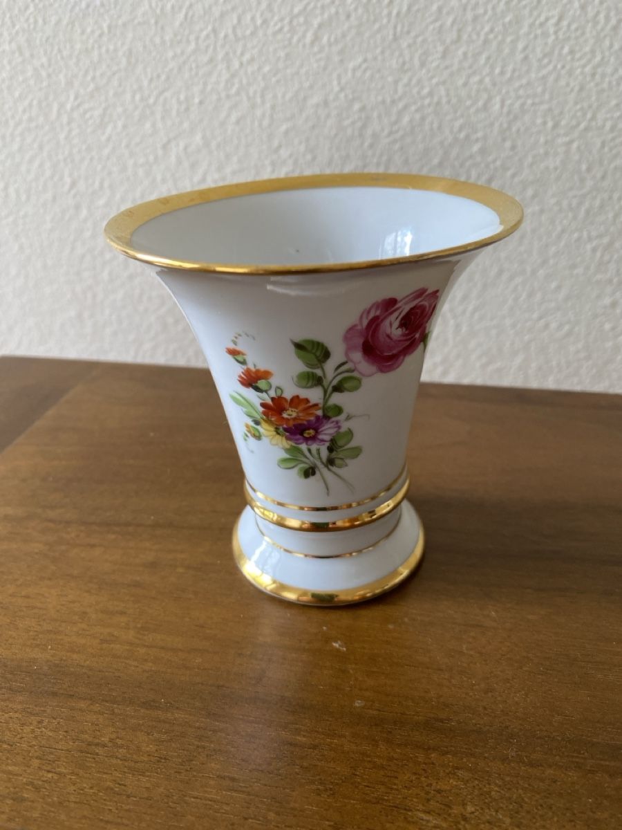 Tazze: 5 handbemalte Kaffeetässchen inkl. Vase – Usato da Luzern venduto da Gustav-33 2