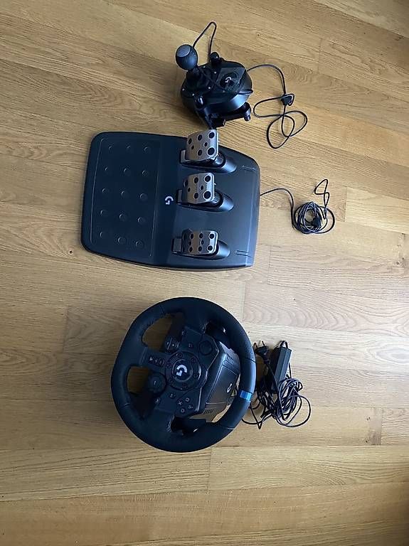 Logitech Controller: Logitech Racing Lenkrad mit Schaltung – Gebraucht aus Rupperswil von wesley-rc207