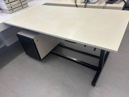 Höhenverstellbar Schreibtisch Nr. 9, Nestler