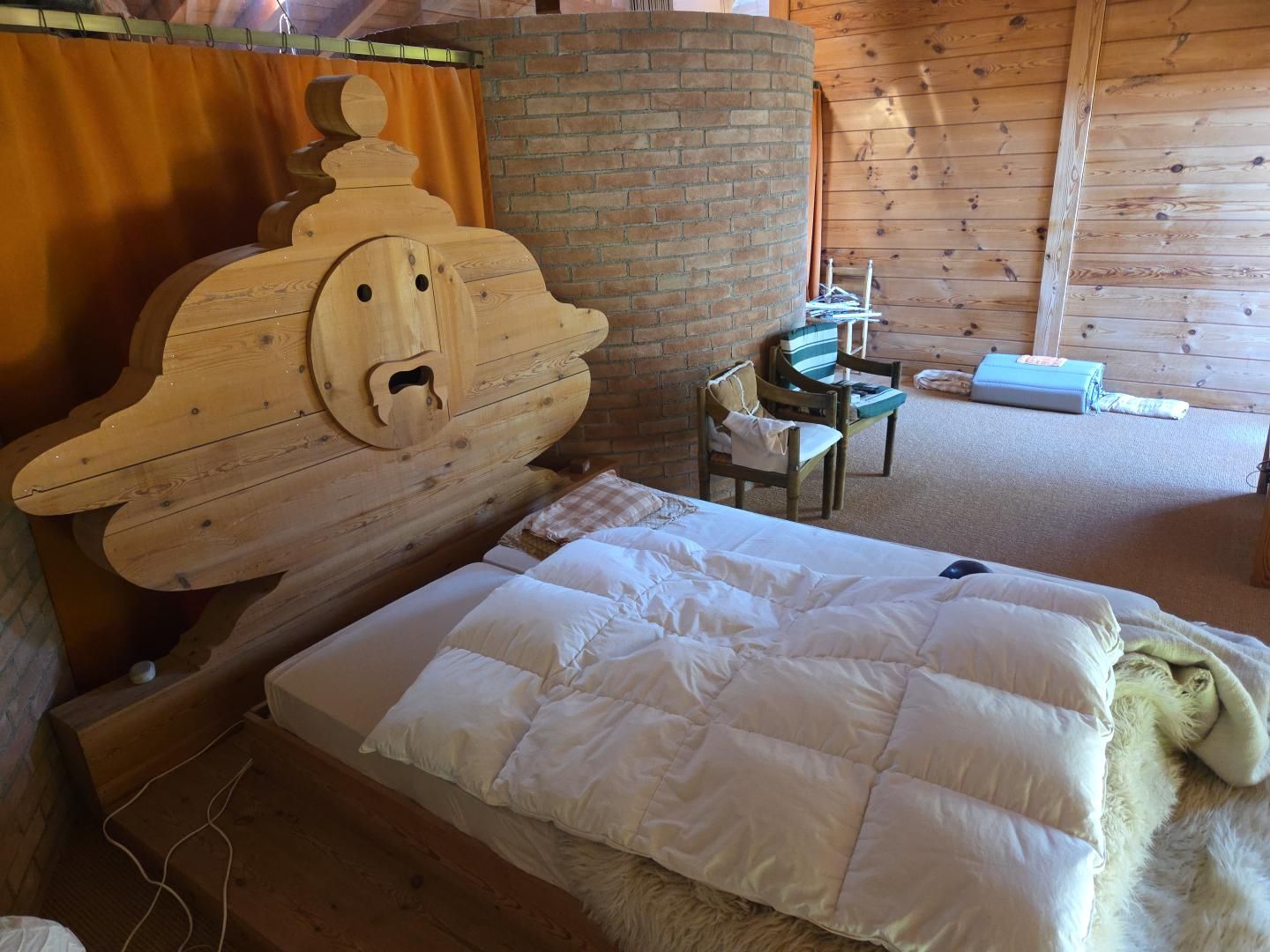 Betten: Designer Bett  – Gebraucht aus zumikon von ien_s5p9 2