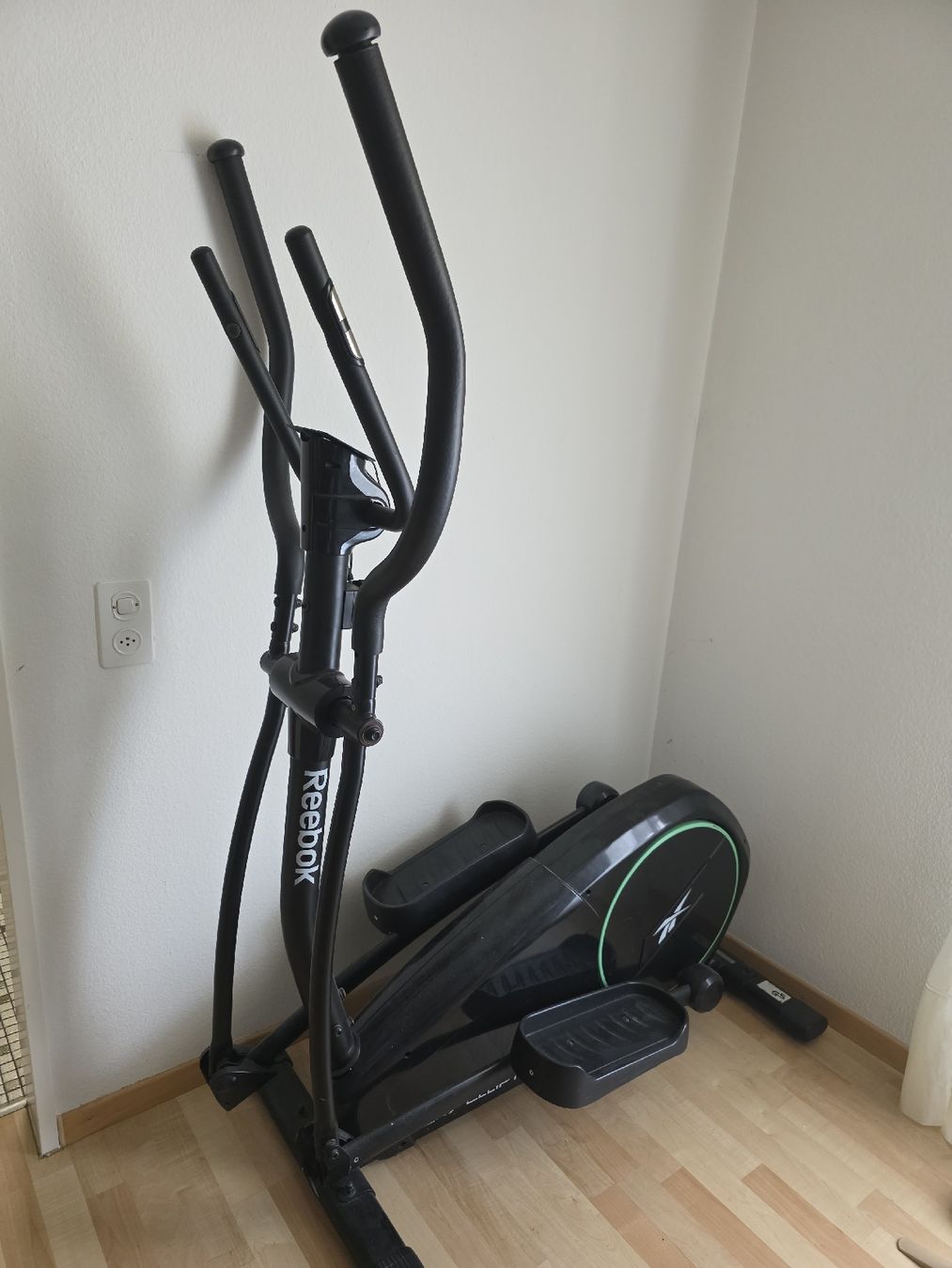 Reebok Hometrainer: Reebok ZR7 Elliptical Trainer black Used – Usato da Schübelbach venduto da bells11 1
