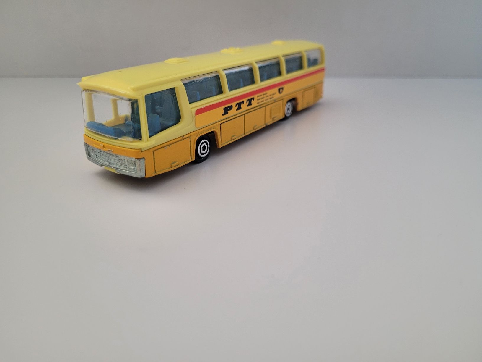 Modellini d'auto: PTT POSTAUTO NEOPLAN 1/87 – Nuovo (secondo la descrizione) da Zumikon venduto da tho_9zm8