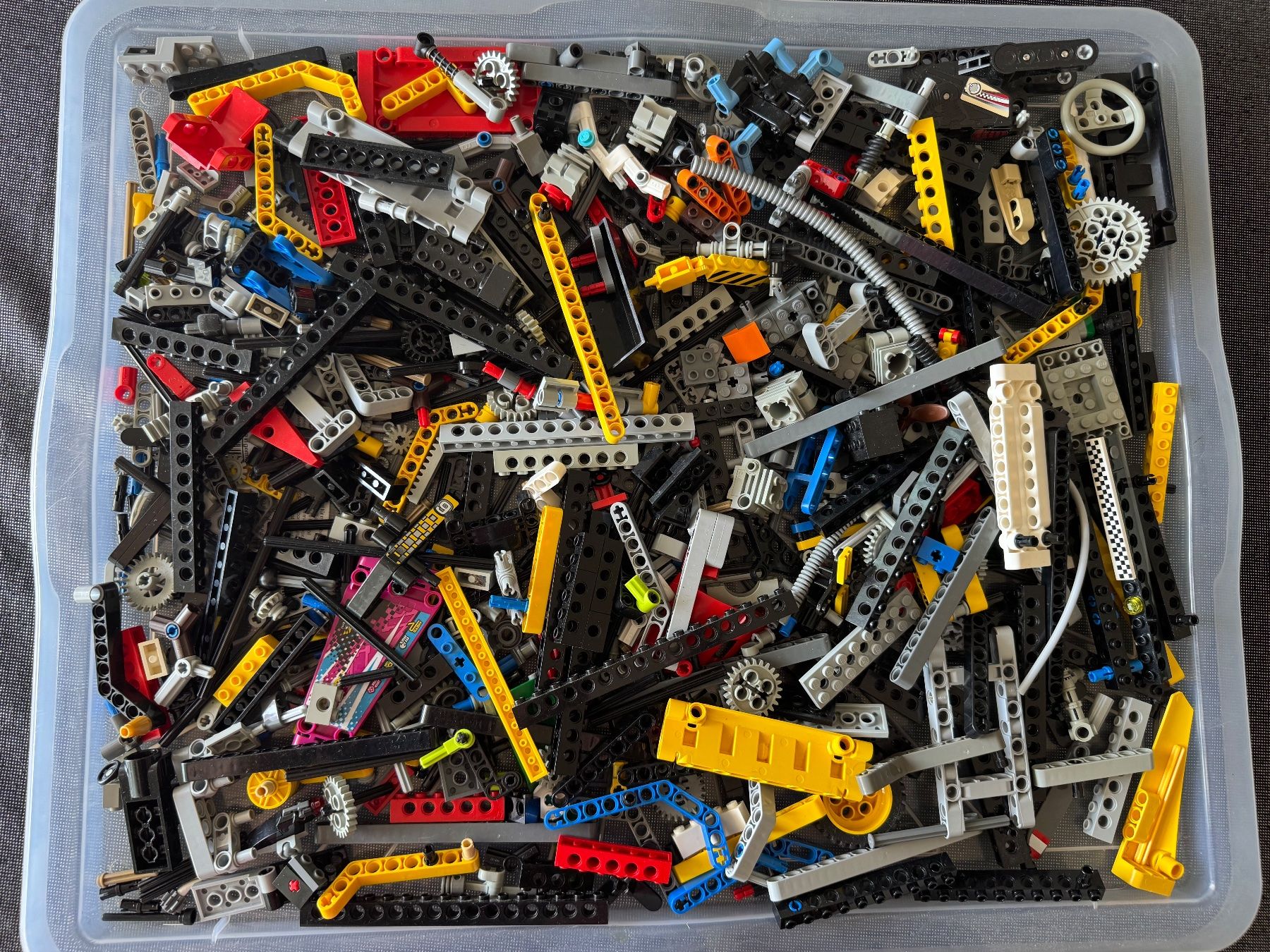 Lego Kit di costruzioni: 1 kg Lego Technic (2) – Usato da Lausanne venduto da garmina30