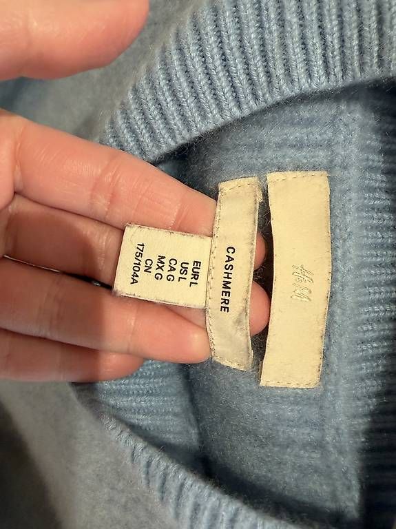Maglioni & Felpe: Kaschmirpullover babyblau H&M Premium – Usato da Wettingen venduto da Lamadeux 1