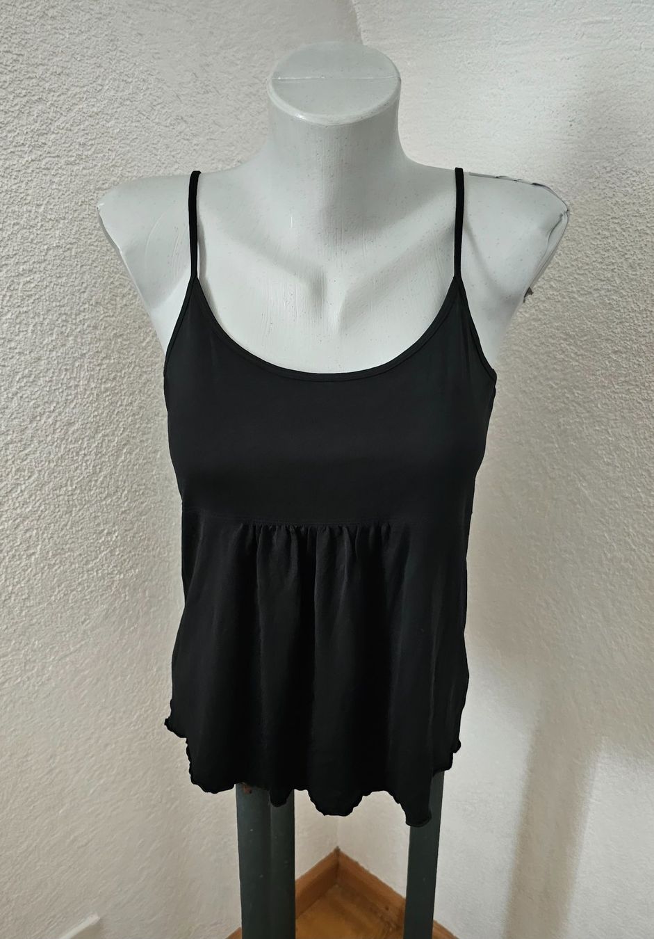 Esprit Lotti di vestiti: Esprit Shirt + Orwell Top Schwarz Gr. S – Usato da Füllinsdorf venduto da Sunnebliemli7 1