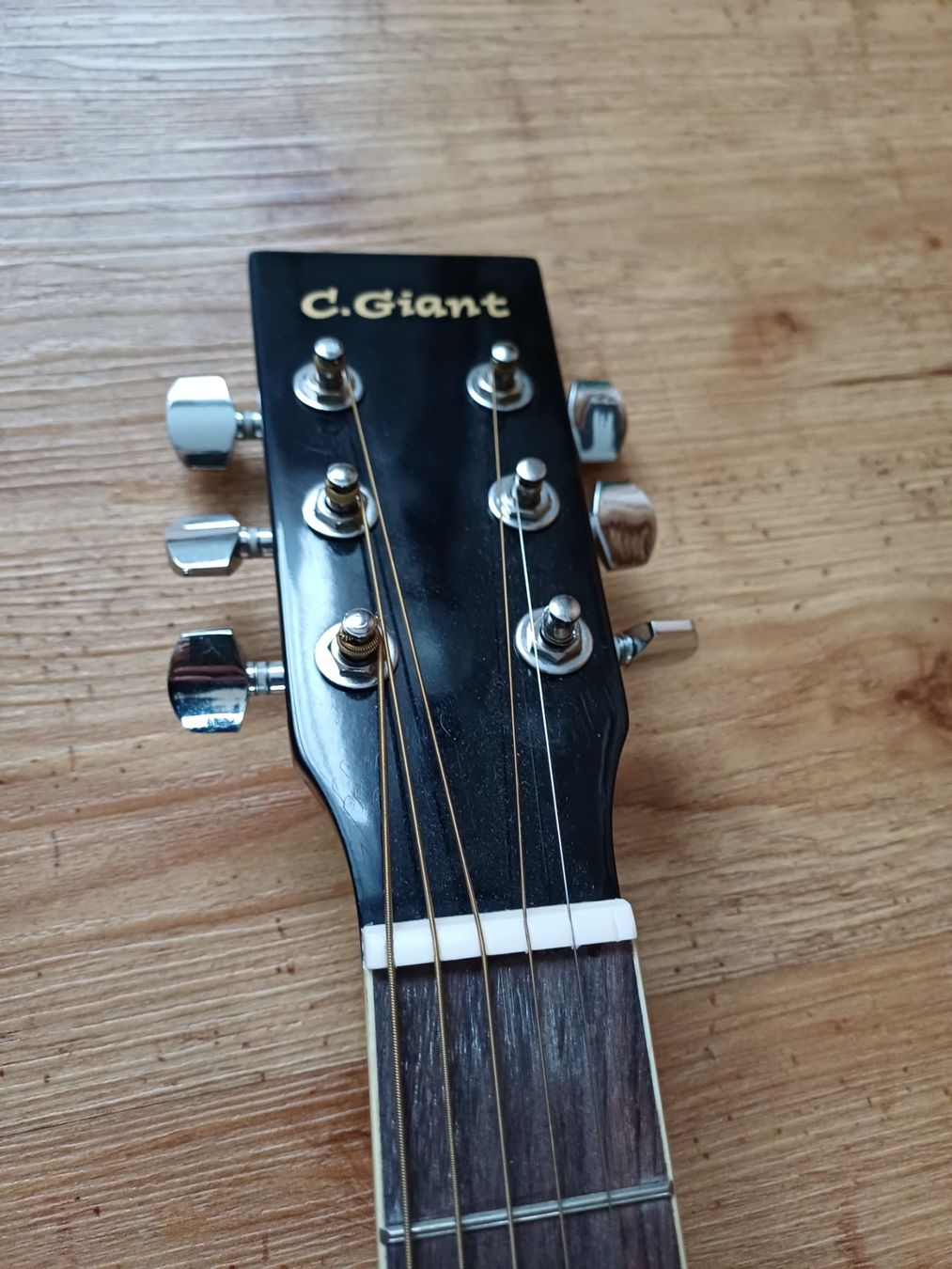Musikinstrumente: Gitarre – Defekt aus Diessenhofen von cha_hn9x 1