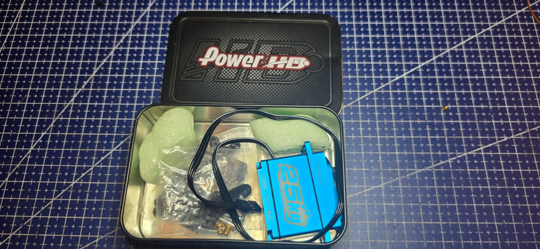 RC Kits de montage: Power HD LW25KG Servo – D'occasion à Hochfelden par Danizh0