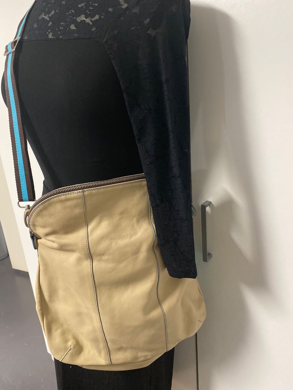 Gabs Borse da donna: Gabs Tasche NEU – Nuovo (secondo la descrizione) da Biel-Benken BL venduto da PANORMUS 2