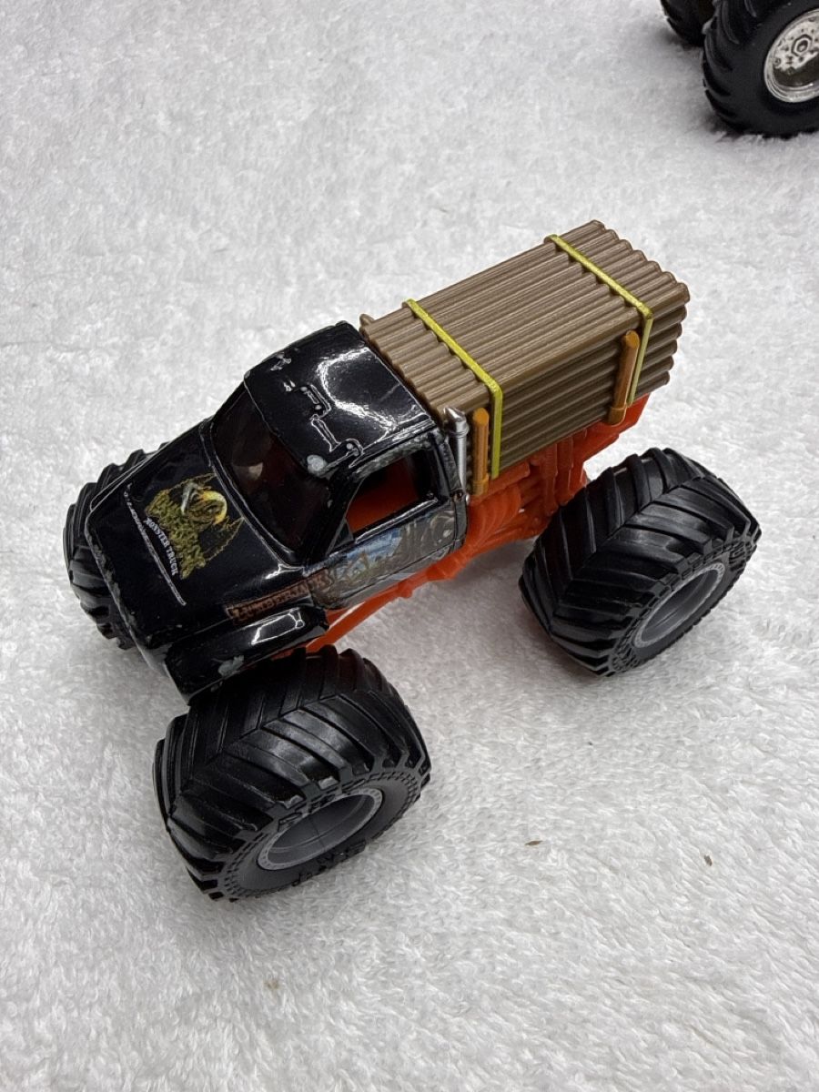 Spielzeuge: Lot de 5 Monster Jam  monster truck – Neu (gemäss Beschreibung) aus Chenens von anasantos90 3