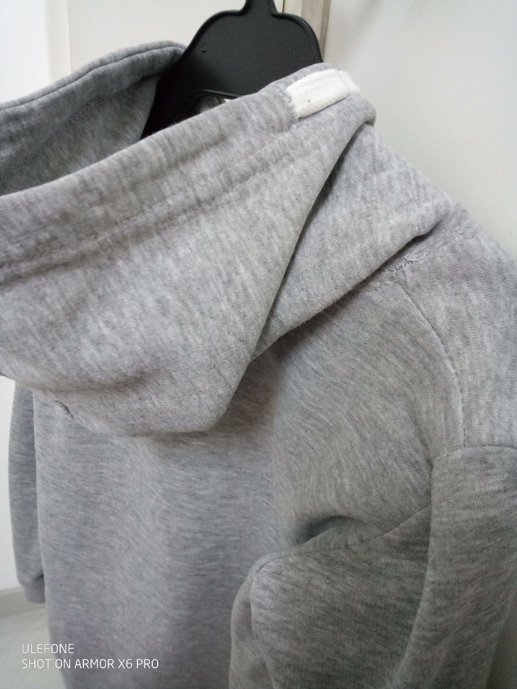 Maglioni & Felpe: Kapuzenpullover /Hoddie, Pulli Grösse 134 – Usato da Volketswil venduto da Car1 2