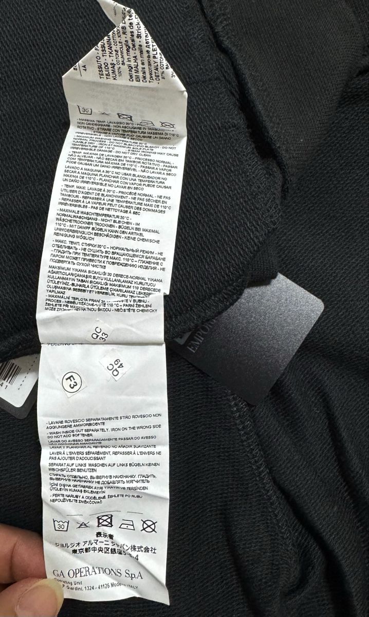 Armani Lotti & Set di vestiti: 2-TEILIGES SET - Ensemble 2 pièces – Nuovo e nell'imballaggio originale da Zürich venduto da Mina_09 7