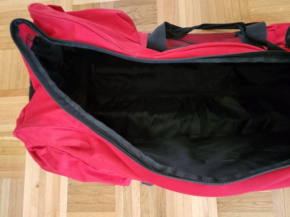 Borse: Nylon Large sports Duffel Bag on wheels – Usato da Geneve venduto da T36 4