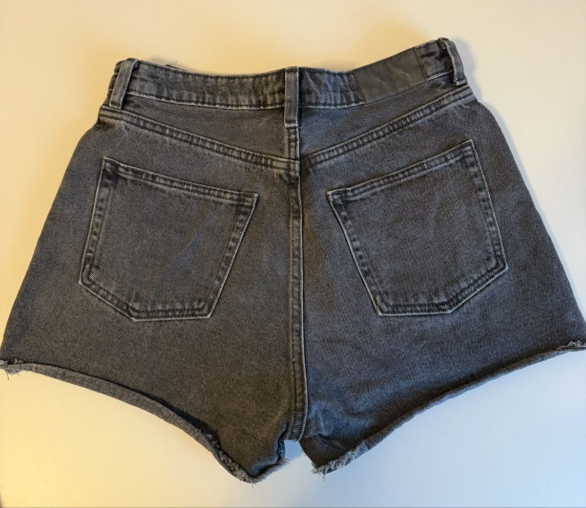 Jeans: Shorts (36) – Usato da Herisau venduto da Fashionata0609 1