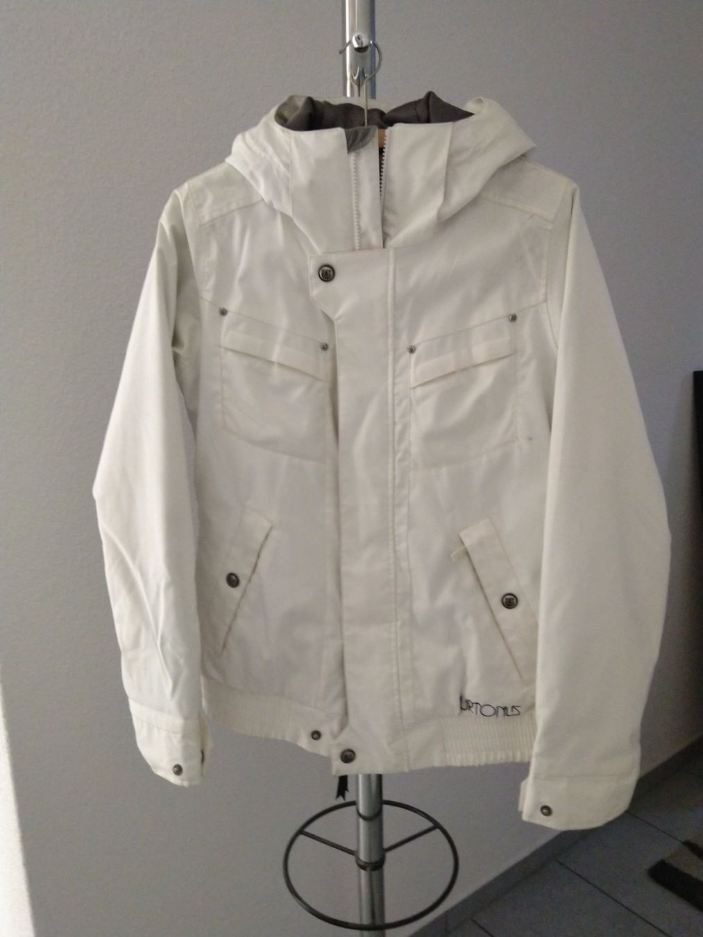 Burton Completi & Tailleur: Ski-/ Snowboard-Anzug – Usato da Rieden AG venduto da Galina11 5
