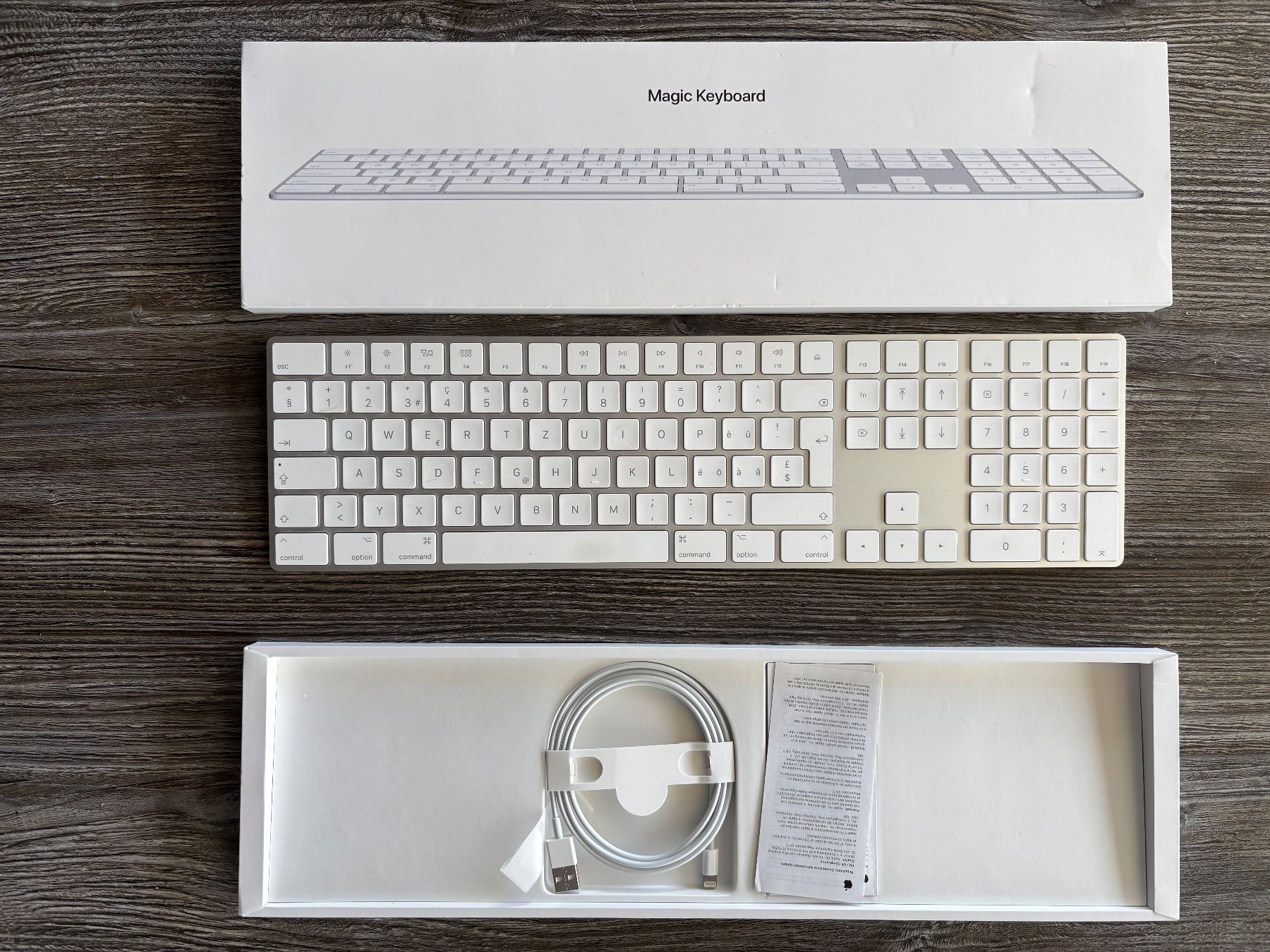 Apple Tastiere: Apple Tastatur mit Ziffernblock ohne Touch ID – Nuovo (secondo la descrizione) da Hausen AG venduto da Blade60 1