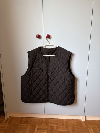 H&M Steppweste schwarz mit Reissverschluss Grösse M