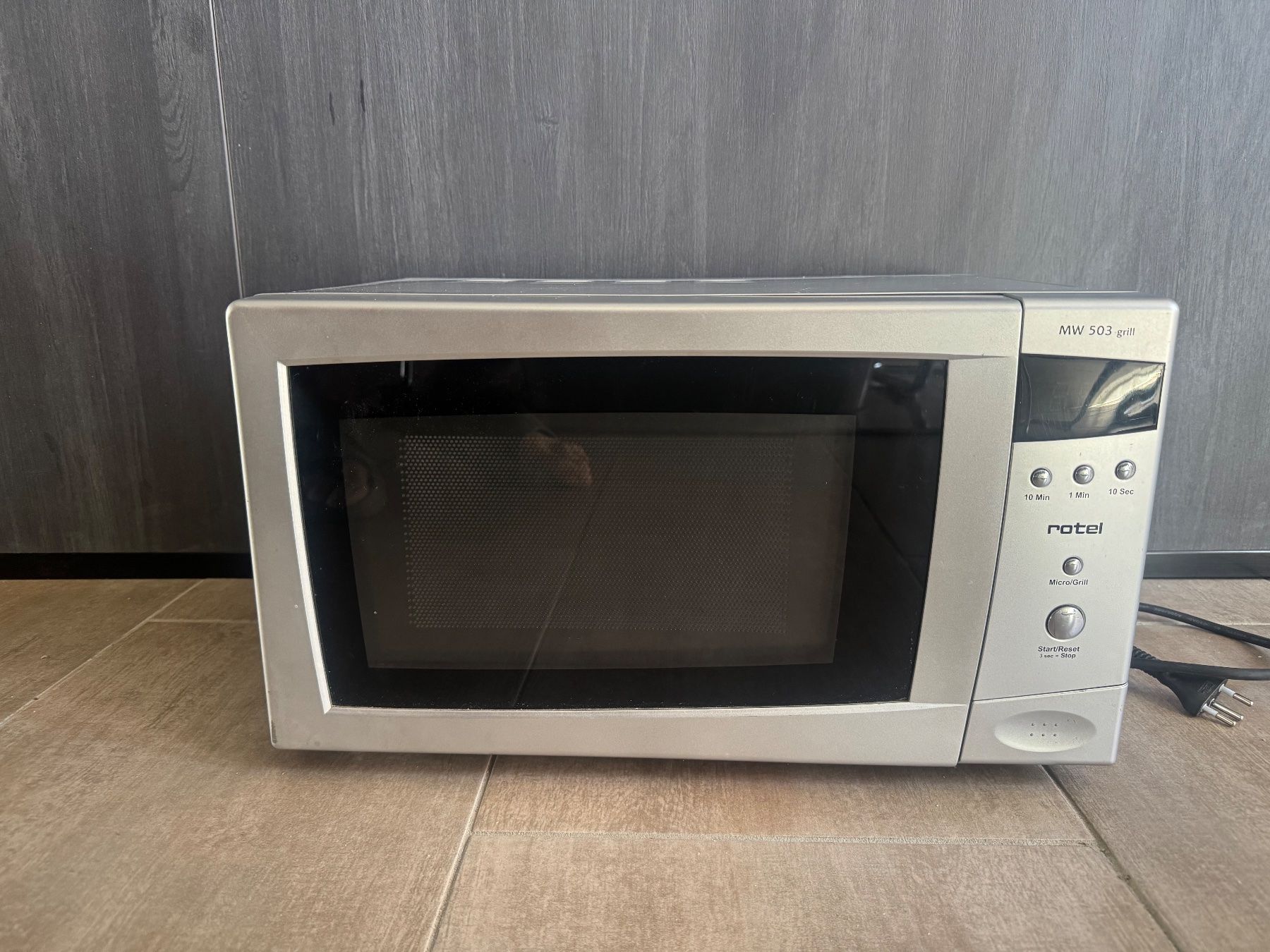 Rotel Elettrodomestici da cucina: Mikrowelle Rotel MW 503 Grill gebraucht – Usato da Uetliburg SG venduto da CostaTools