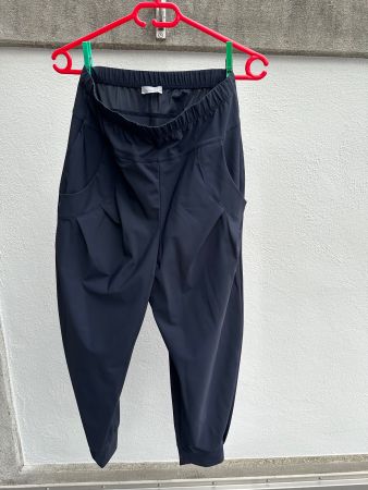 Fabrikneue, lässige Hose NAYA, Gr. 1