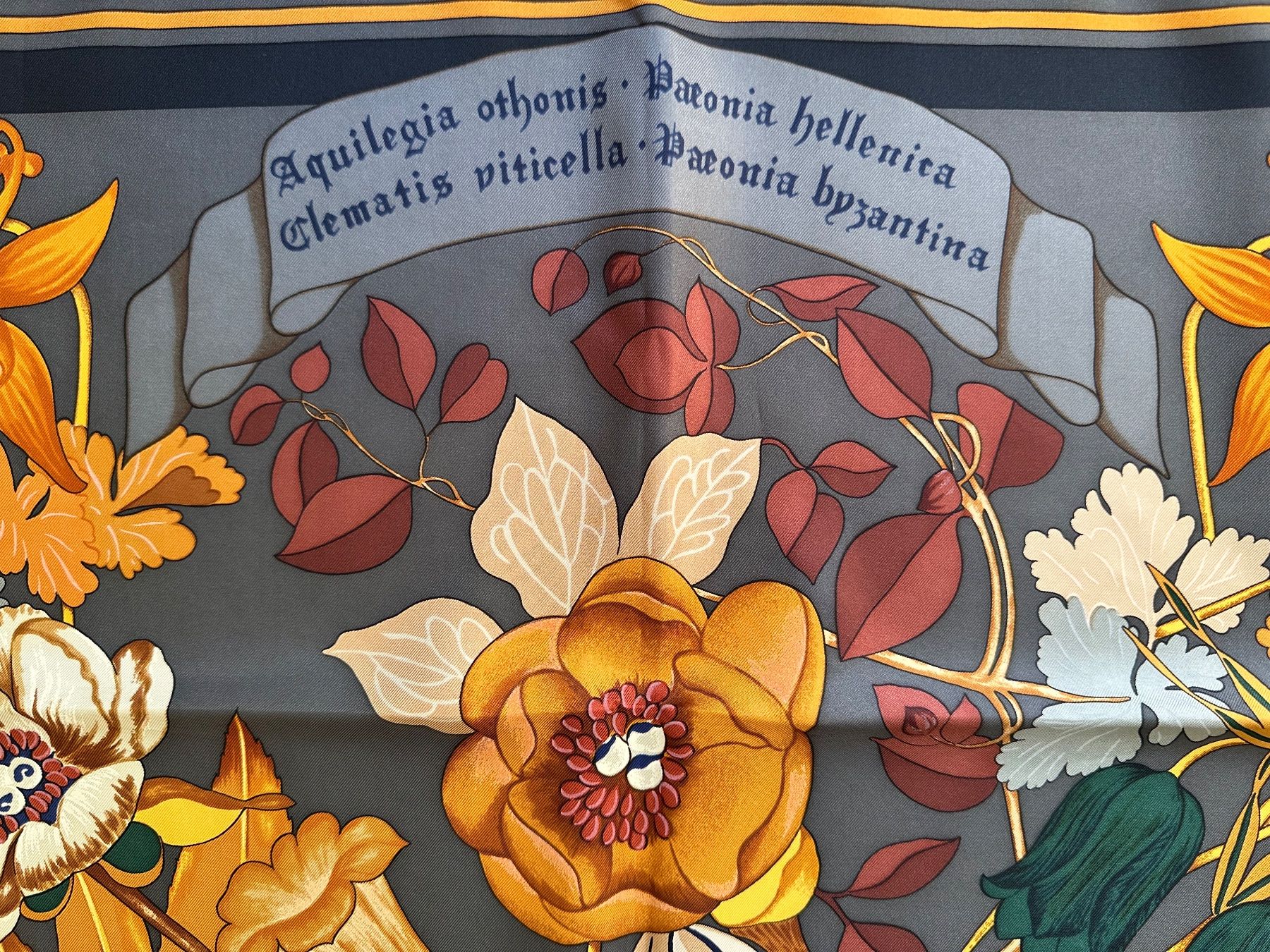 Hermès Foulards, Tücher & Schals: Carré Hermès Fleurs d'Hellade Original Orange Box – Neu (gemäss Beschreibung) aus Bern von der_karl 5