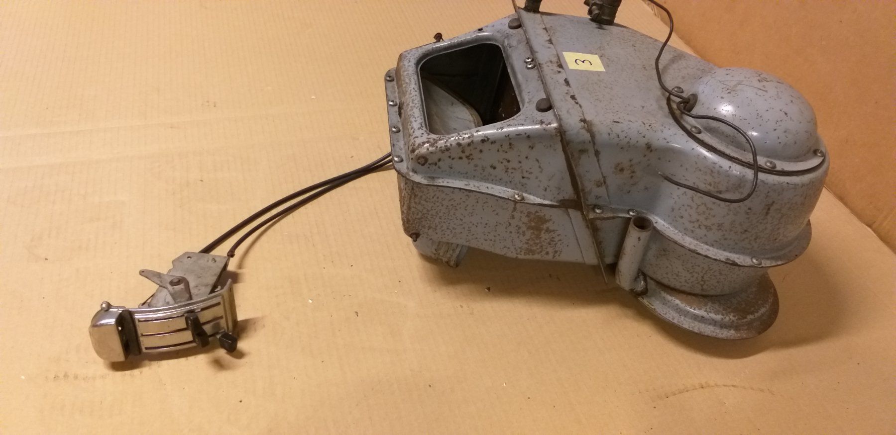Tutti pezzi di ricambio auto: CHAUF.-VENTILATION VOLVO  OLDTIMER  LUFTUNG-HEIZUNG  VOLVO – Usato da cortébert venduto da rlv 1