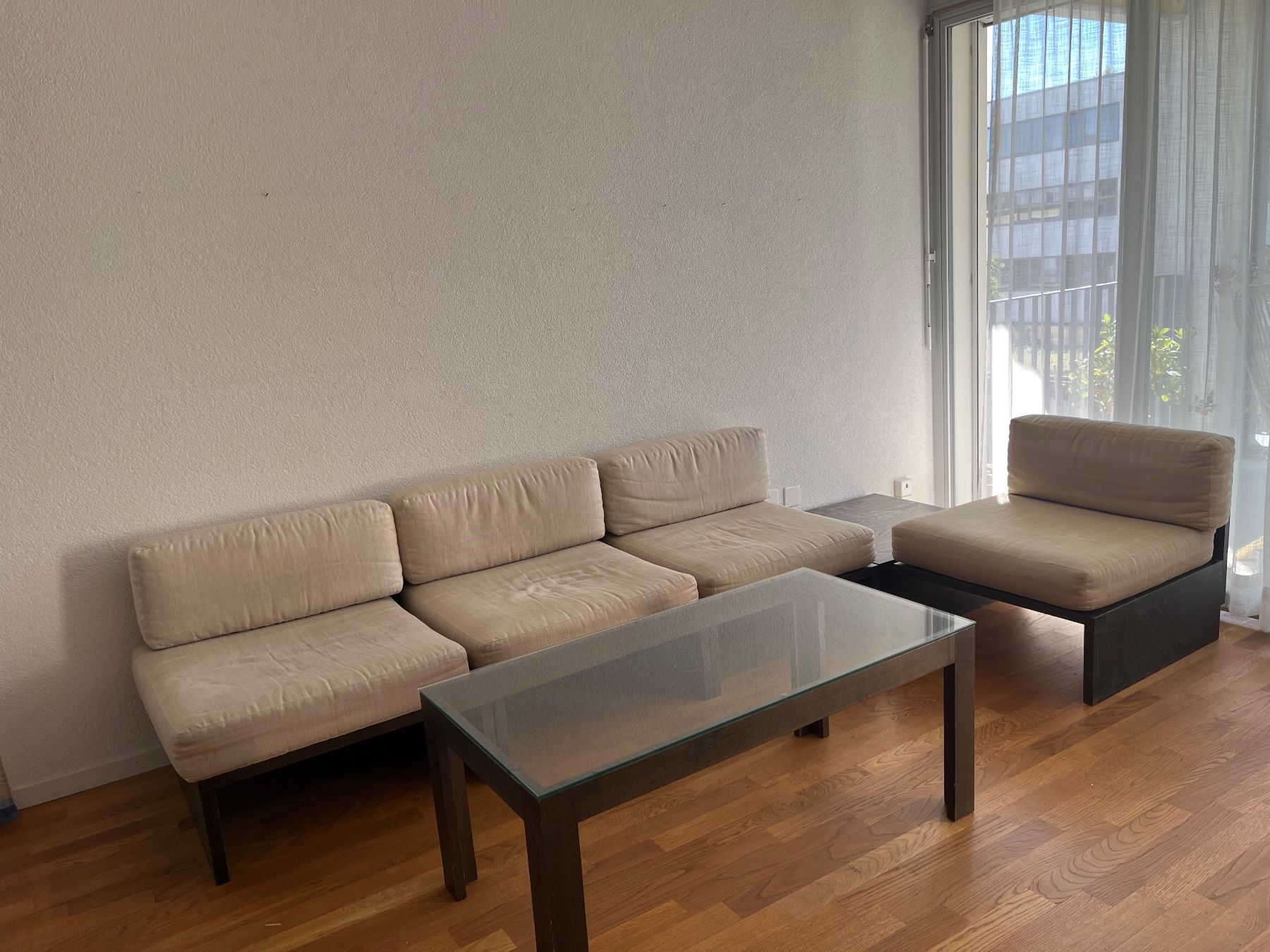 Sofas: Modulares Sofa mit Glastisch von Kilchenmann Bern – Gebraucht aus Bern von Vineb