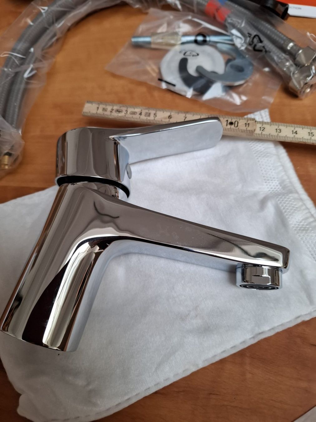 Armaturen: Wasserhahn – Neu und originalverpackt aus Basel von WoodAndLuxuryGmbH