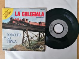 Rodolfo Y Su Tipica RCA La Colegiala 7" Vinyl Single 🎶