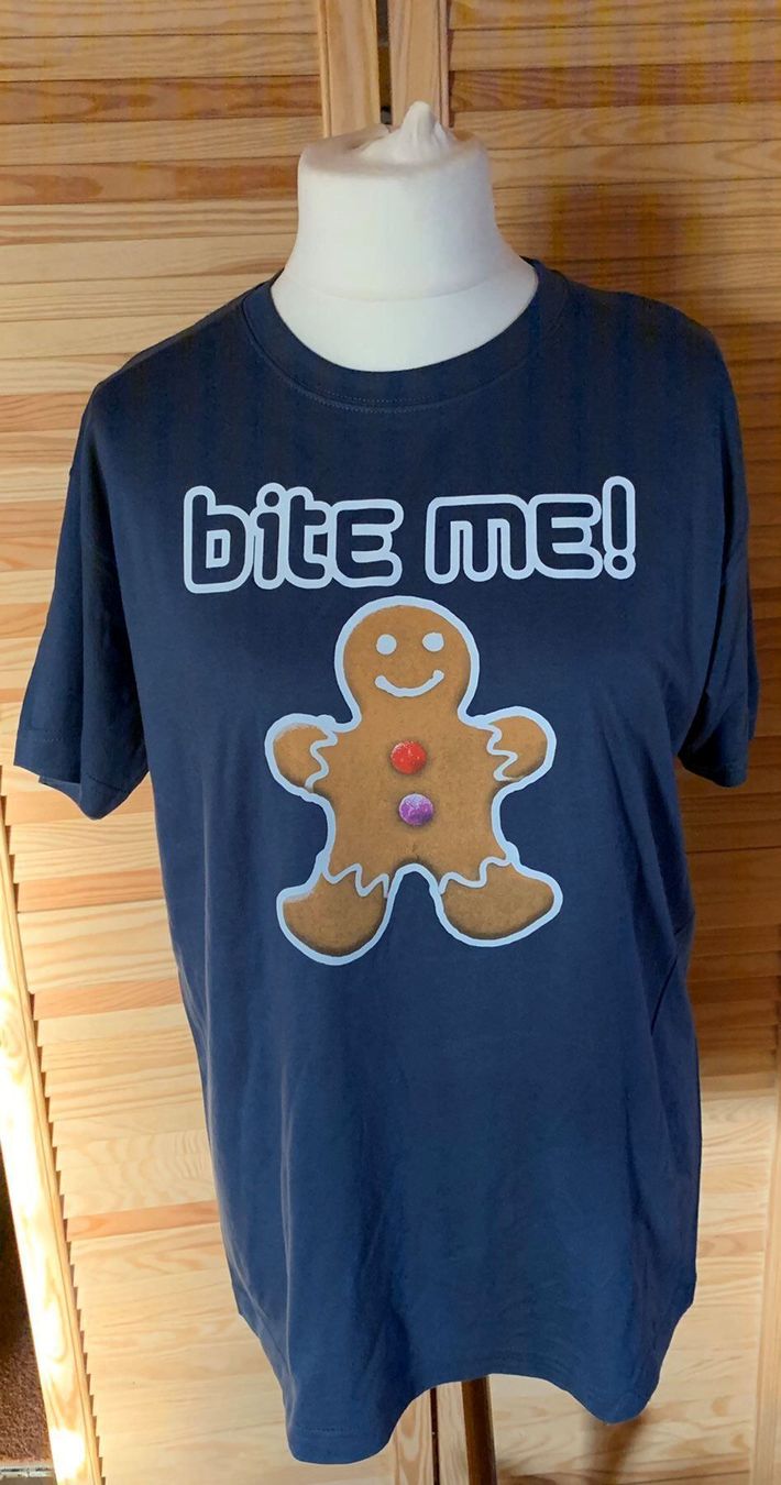 T-shirt: Bite me denim tshirt L Shirt Lebkuchenmann – Nuovo (secondo la descrizione) da Buchs SG venduto da Billikatze5