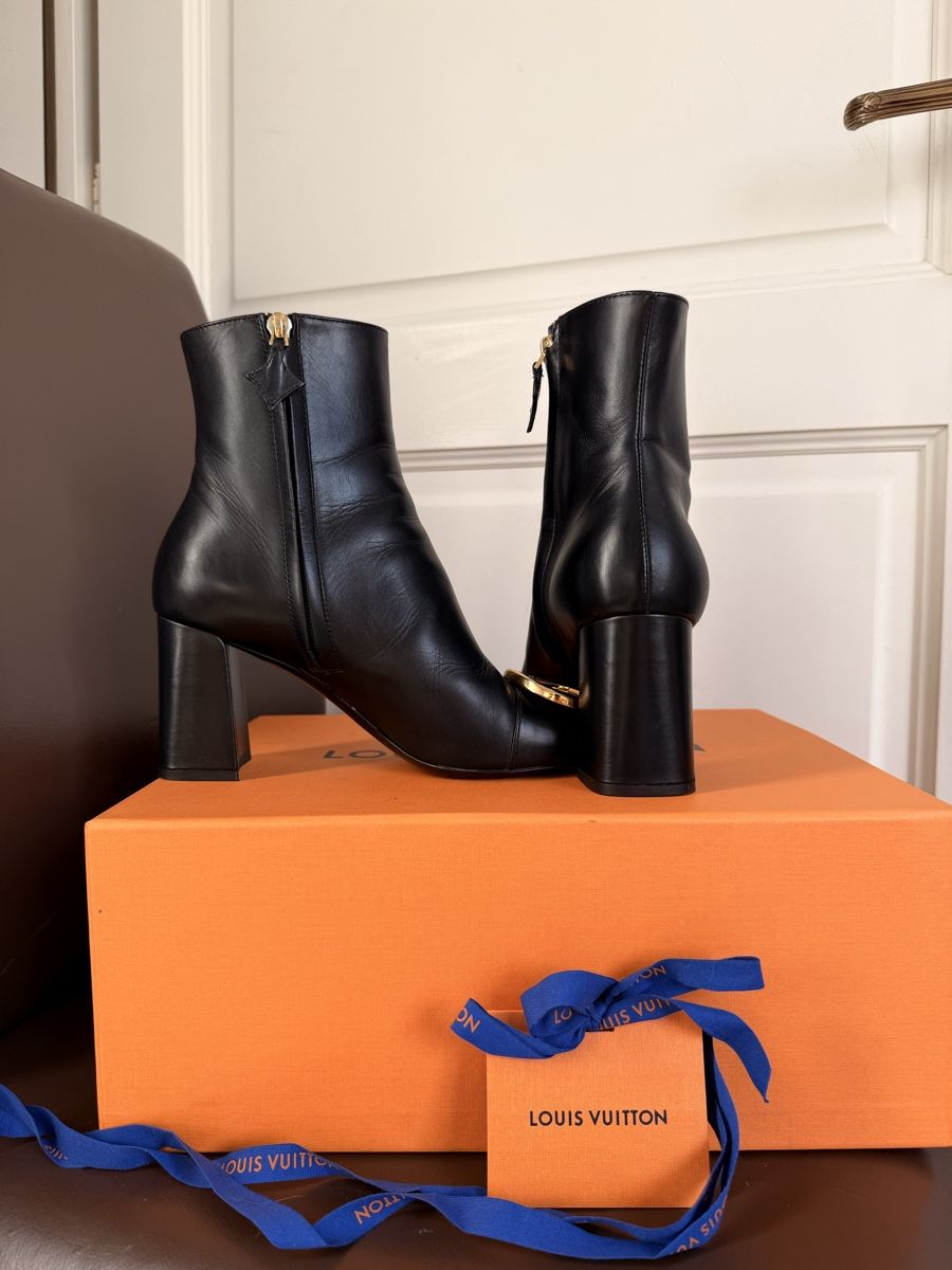 Louis Vuitton Scarpe da donna: Louis Vuitton Leather Ankle Boots – Usato da Corsier-sur-Vevey venduto da Kristina.Nova 7