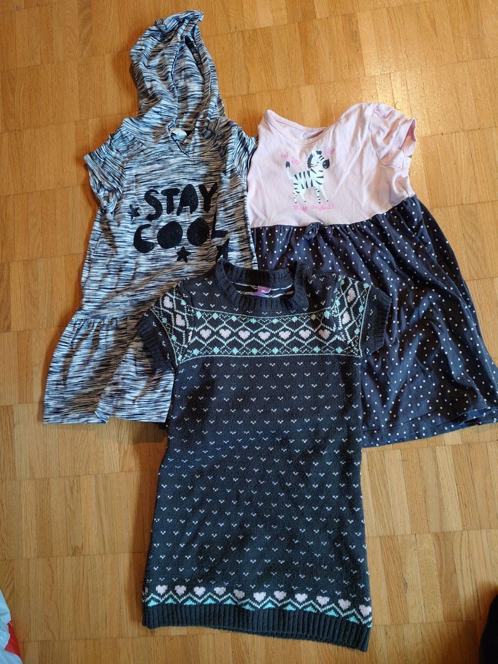 Lotti & Set di vestiti: Diverse Kleider Grösse 98/110 – Usato da Stäfa venduto da hallo85 1