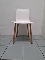 VITRA Stuhl HAL Wood mit Sitzkissen