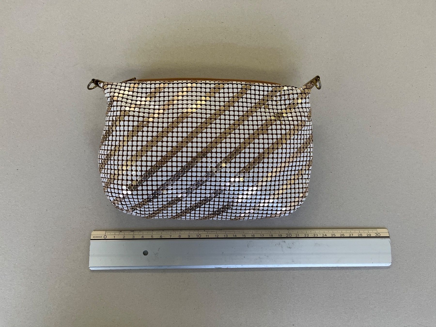 Borse da donna: Handtasche, Mäppchen, Clutch, weiss - gold – Usato da Netstal venduto da spaltflo01 3