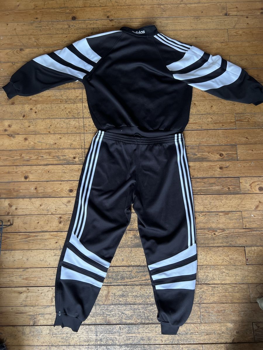 Adidas Kleiderpakete: Adidas Trainer Kombi – Gebraucht aus Bern von Findus101 2