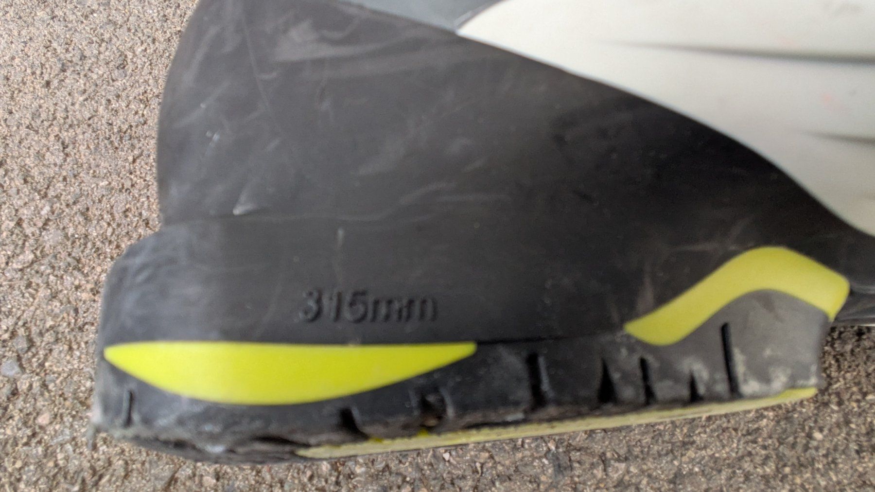 Atomic Scarpe da uomo: Chaussures Atomic 40 – Usato da Pleujouse venduto da Copeau 3