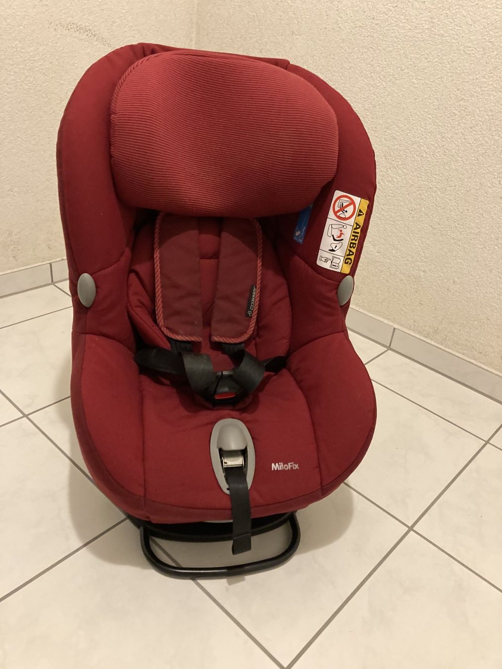 Maxi-Cosi Seggiolini per auto: Maxi Cosi MiloFix, Robin Red – Usato da Freienbach venduto da pluto_1