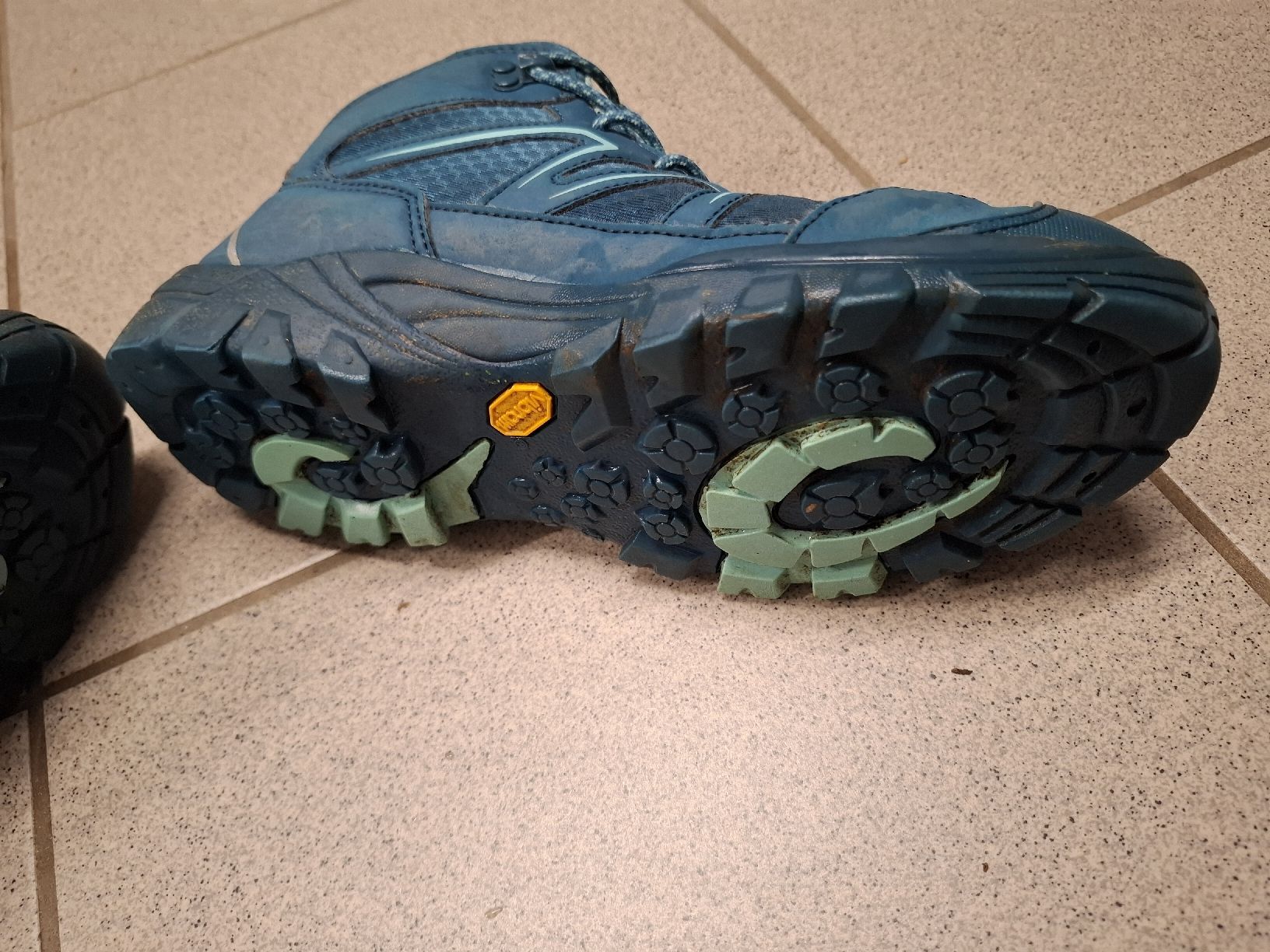 Scarpe da uomo: chaussures de marche Trollkid, taille 37 – Usato da Tramelan venduto da yok-yok 2