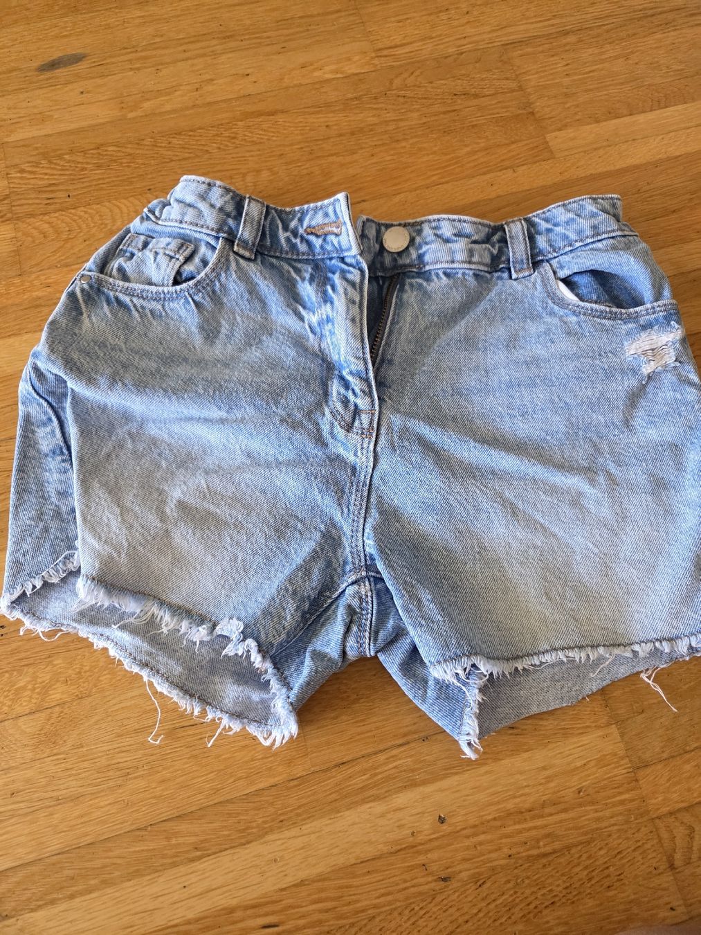 Hosen: Shorts Gr.140 – Gebraucht aus Root von Melissa011113